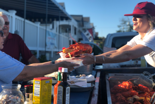How to Choose a Caterer For Your Crawfish Boil