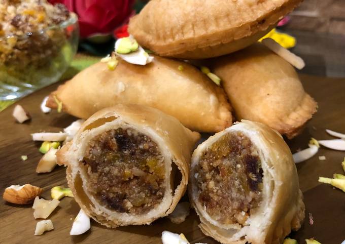 Dates and Nut Filling