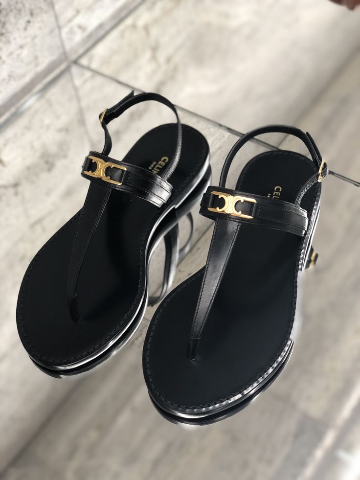 The Triomphe Sandals