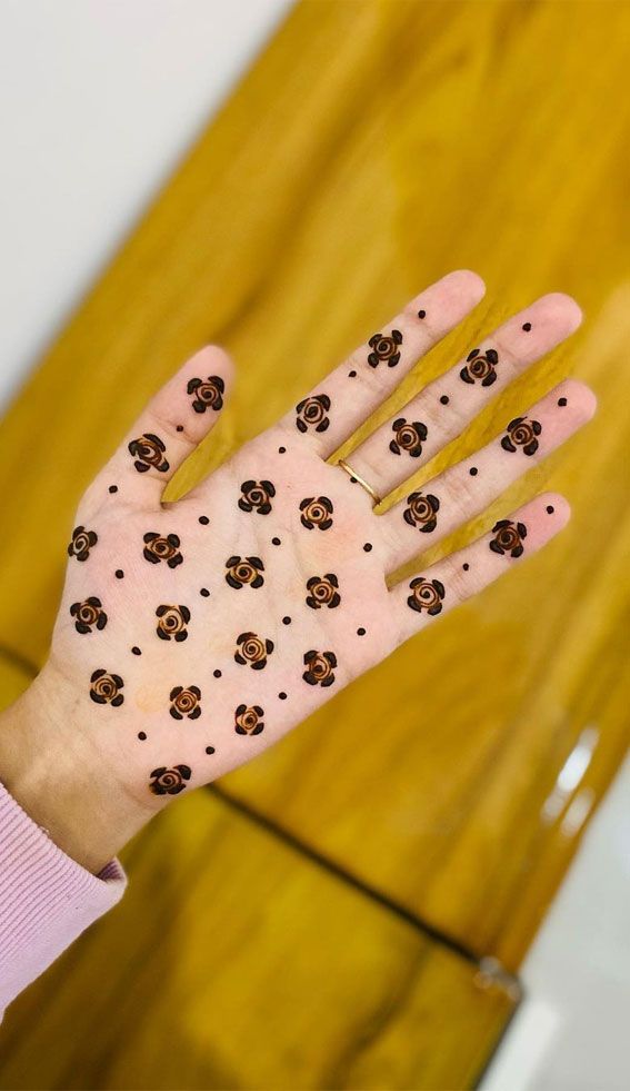 The Simple Floral Dot Cluster