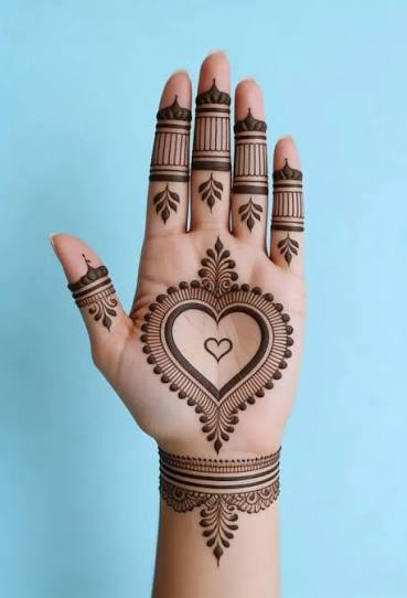 Cute Heart Mehndi Design