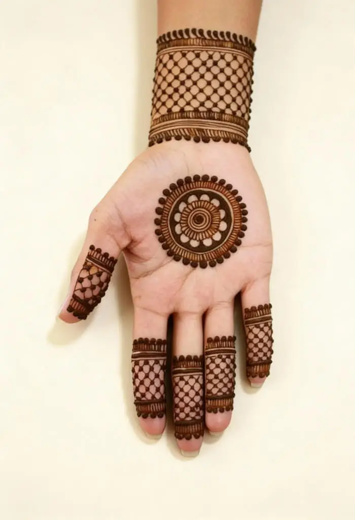 Minimal Mandala Mehndi Design