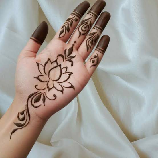 Tiny Floral Mehndi Design